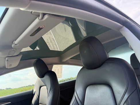 Used 2021 Tesla Model 3 Standard Range Plus image 16