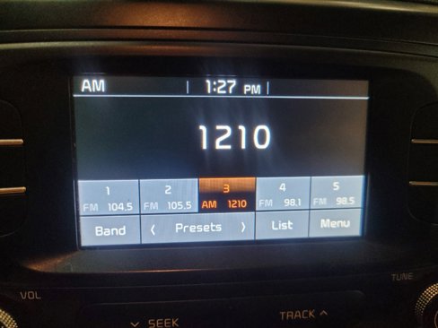 Used 2017 Kia Soul + image 25