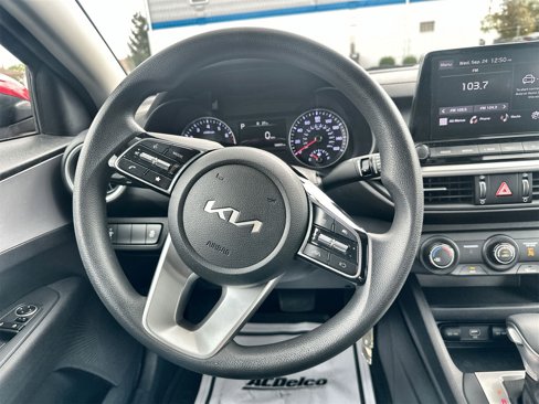 Used 2022 Kia Forte LXS image 12