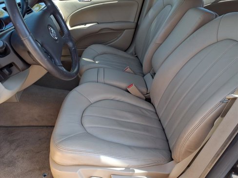 Used 2008 Buick Lucerne CXL image 6