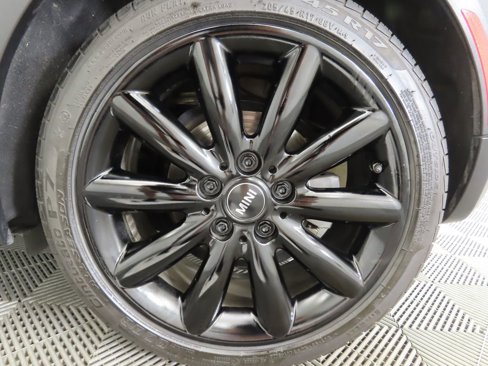Used 2017 MINI Cooper S image 28