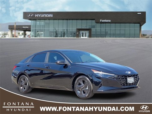 Used 2023 Hyundai Elantra SEL w/ Preferred Accessory Package image 1