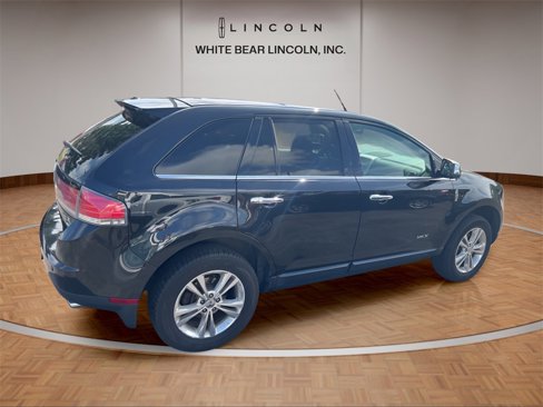Used 2010 Lincoln MKX AWD image 5