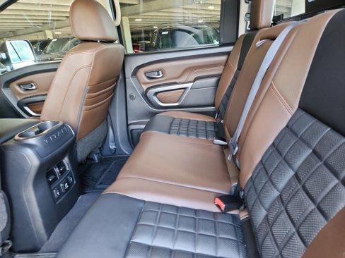 Used 2017 Nissan Titan Platinum Reserve image 17