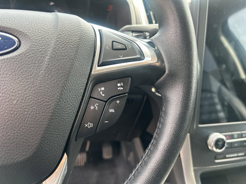 Used 2024 Ford Edge SEL image 25