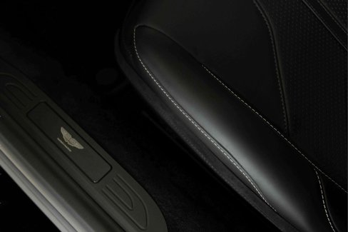 New 2025 Aston Martin V8 Vantage Coupe image 17
