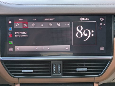 Certified 2023 Porsche Cayenne Platinum Edition image 18