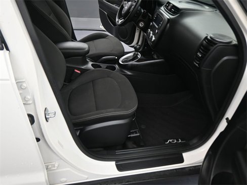 Used 2019 Kia Soul image 12
