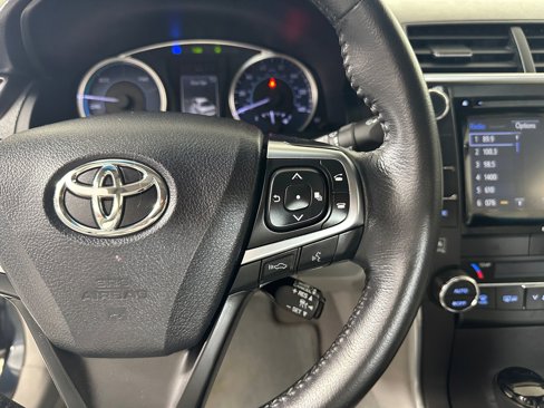Used 2016 Toyota Camry XLE image 24