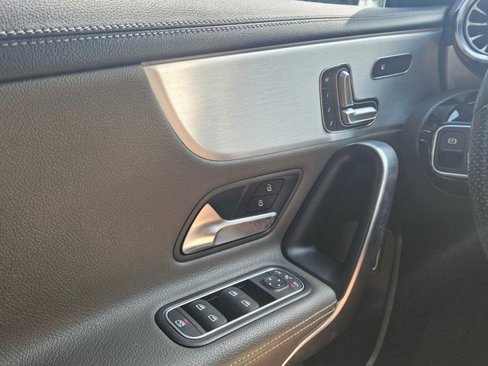 Used 2019 Mercedes-Benz A 220 image 24