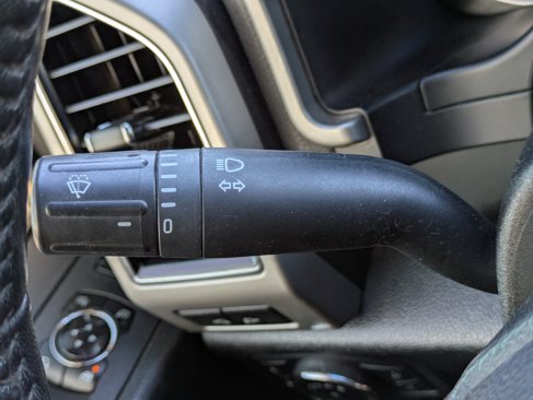 Used 2015 Ford Explorer Limited image 25