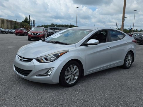 Used 2015 Hyundai Elantra SE w/ Option Group 02 image 3