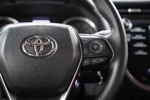 Used 2018 Toyota Camry SE image 18