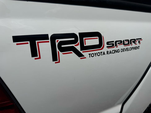 Used 2010 Toyota Tacoma PreRunner image 8