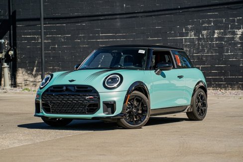New 2026 MINI Cooper S image 1