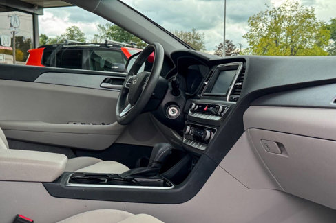 Used 2019 Hyundai Sonata SE image 11