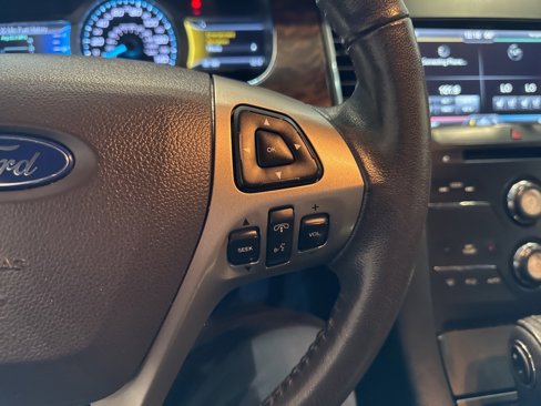 Used 2015 Ford Taurus Limited image 31