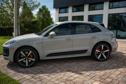 Used 2023 Porsche Macan GTS image 3