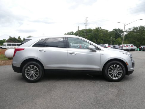 Used 2017 Cadillac XT5 Luxury w/ Driver Awareness Package image 4