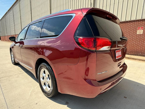 Used 2017 Chrysler Pacifica Touring-L Plus image 5