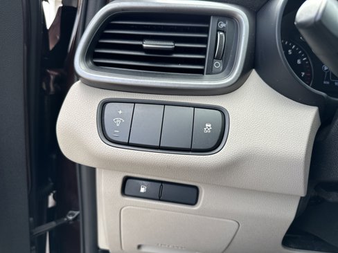 Used 2016 Kia Sorento LX image 30
