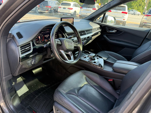 Used 2018 Audi Q7 3.0T Premium Plus image 3