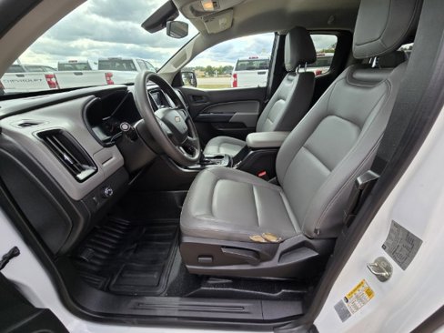 Used 2015 Chevrolet Colorado W/T image 9
