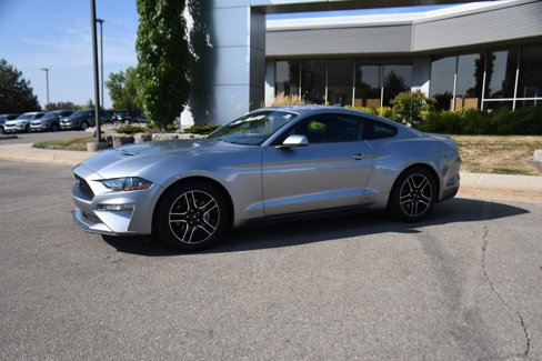 Used 2022 Ford Mustang Premium image 2