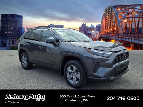 Used 2022 Toyota RAV4 XLE image 1