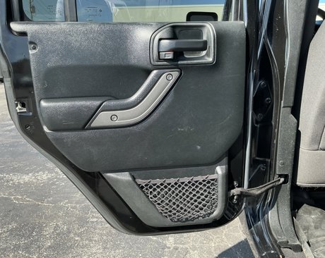Used 2018 Jeep Wrangler Unlimited Sport S image 44
