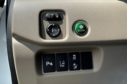 Used 2018 Honda Pilot Touring image 28