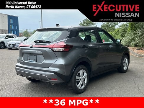 New 2025 Nissan Kicks Play S image 2
