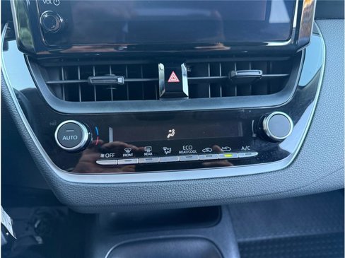 Used 2023 Toyota Corolla LE image 18