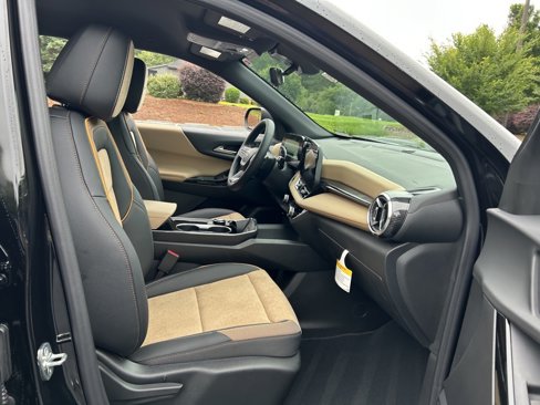 New 2026 Chevrolet Equinox ACTIV w/ Safety and Technology Package image 45