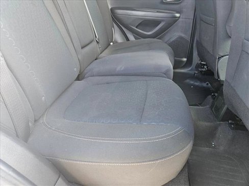 Used 2022 Chevrolet Trax LS w/ Tint and Cruise Package image 16