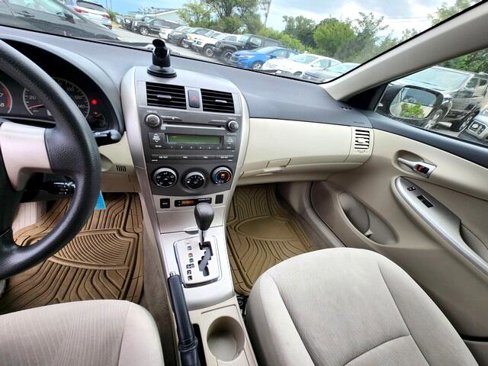 Used 2011 Toyota Corolla LE image 12