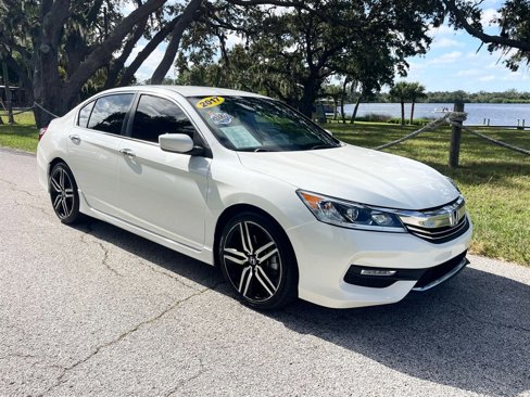 Used 2017 Honda Accord Sport image 16