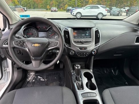 Used 2016 Chevrolet Cruze LT image 19