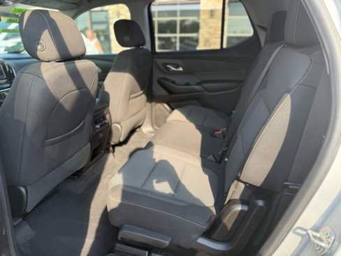 Used 2020 Chevrolet Traverse LS image 10