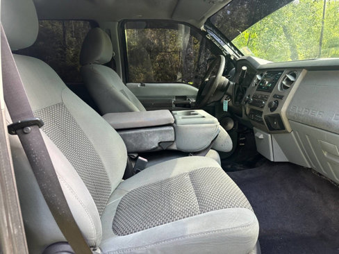 Used 2011 Ford F250 XLT w/ Snow Plow Prep Pkg image 17