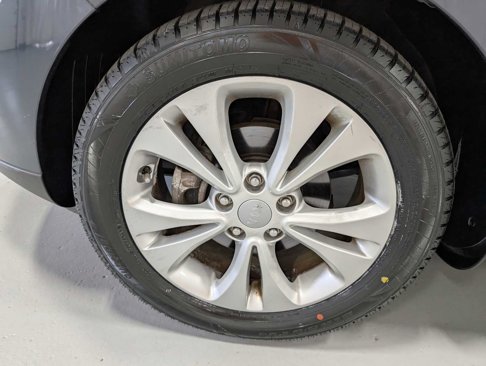 Used 2015 Kia Soul + image 3
