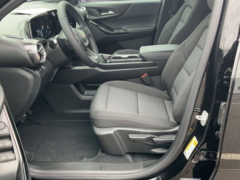 New 2025 Chevrolet Equinox LT image 12