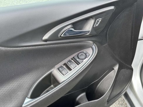 Used 2022 Chevrolet Malibu LT image 16