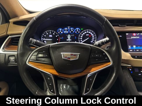 Used 2017 Cadillac XT5 Platinum image 19