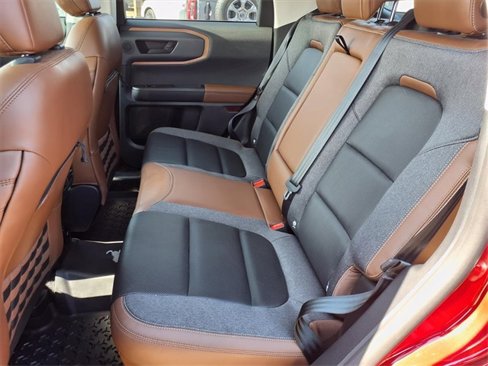 Used 2021 Ford Bronco Sport Outer Banks w/ Outer Banks Package (96D) image 19