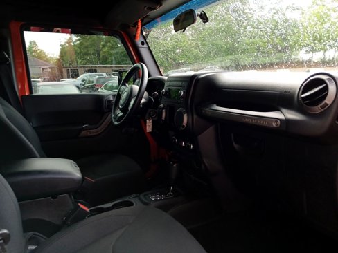 Used 2015 Jeep Wrangler Unlimited Sport image 15