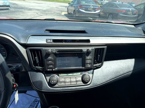 Used 2015 Toyota RAV4 XLE image 30