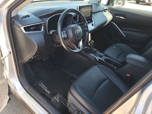 Used 2023 Toyota Corolla Cross XLE image 18
