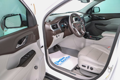 Used 2018 GMC Acadia SLT image 3