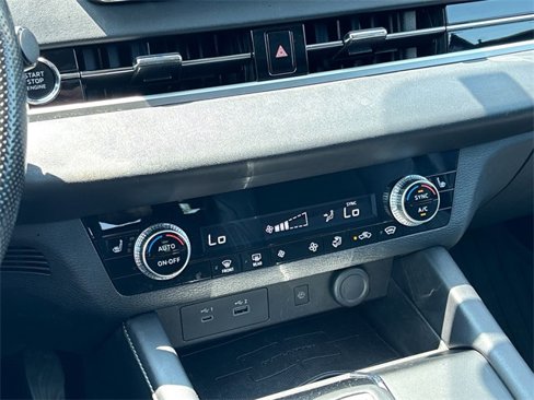 Used 2022 Mitsubishi Outlander SE image 14